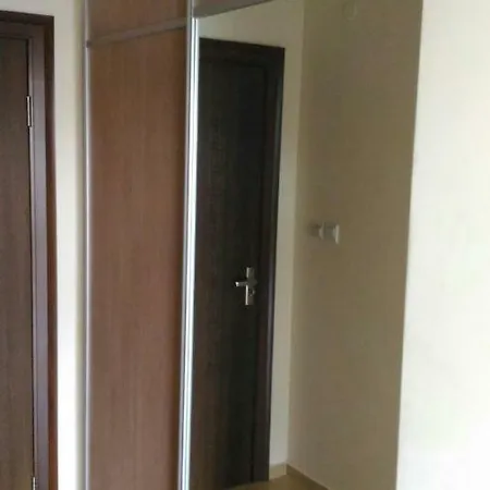 شقة Private In Family Iris نيسيبار